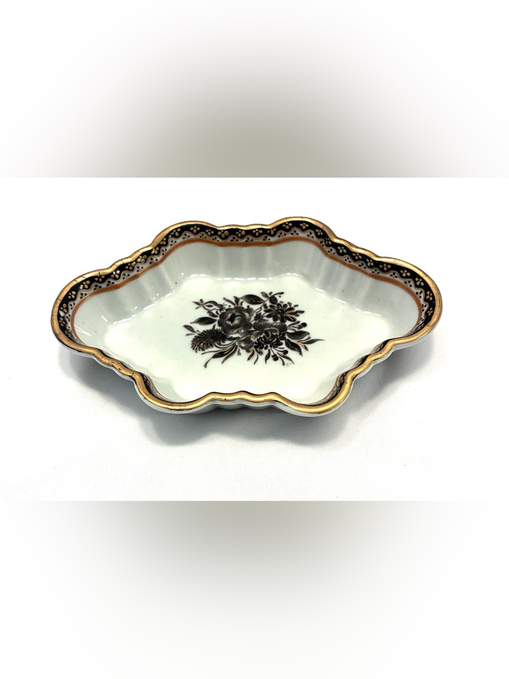 Vintage (1950’s/60’s) Mottahedeh open sugar bowl in ‘Black Bouquet’ pattern